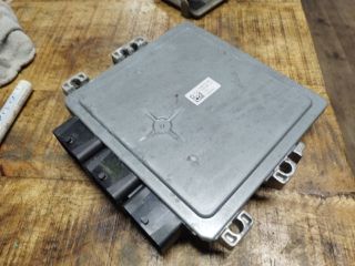 bontott FORD C-MAX II Motorvezérlő