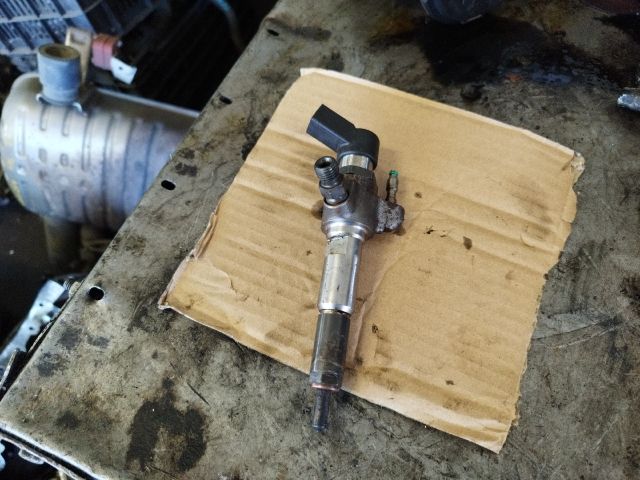 bontott FORD C-MAX II Porlasztó (1 db)