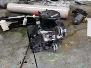 bontott FORD C-MAX II ABS Kocka