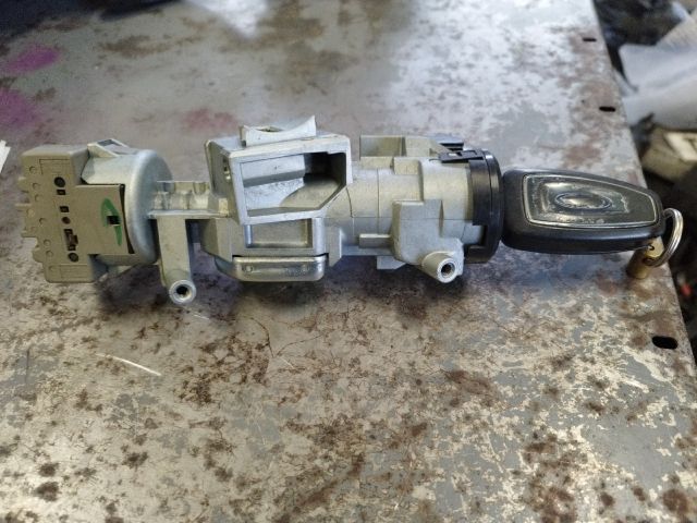 bontott FORD C-MAX II Gyújtáskapcsoló Házzal