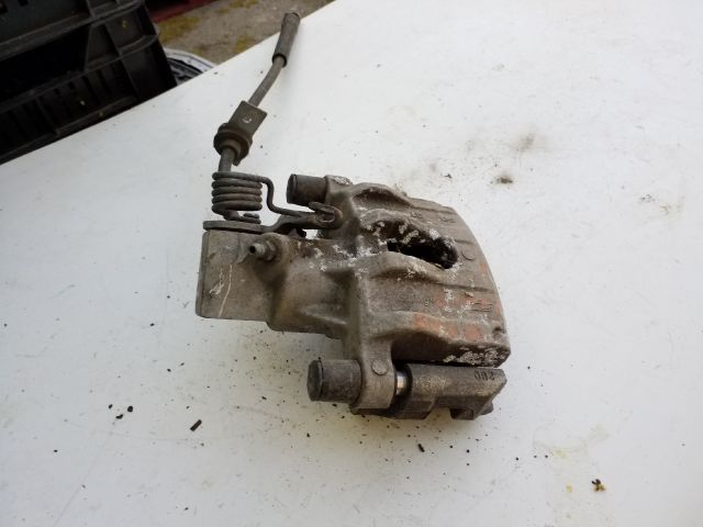 bontott FORD C-MAX II Jobb hátsó Féknyereg Munkahengerrel