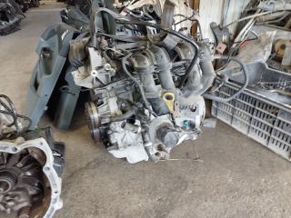 bontott FORD C-MAX II Motor (Fűzött blokk hengerfejjel)