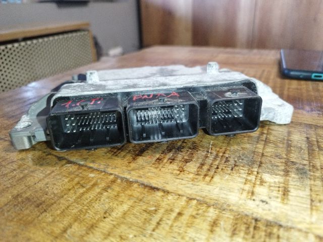 bontott FORD C-MAX II Motorvezérlő