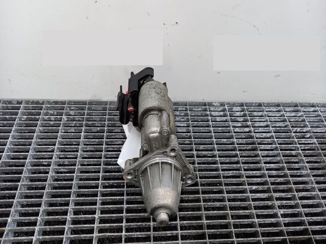 bontott FORD C-MAX II Önindító