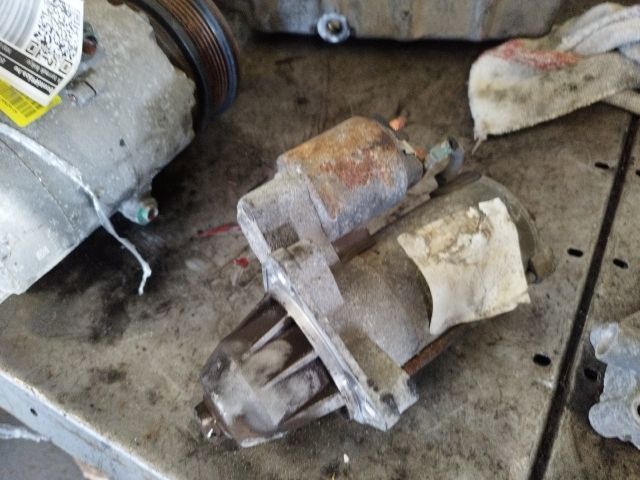 bontott FORD C-MAX II Önindító