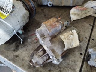 bontott FORD C-MAX II Önindító