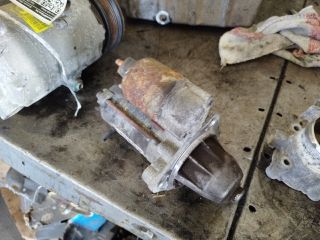 bontott FORD C-MAX II Önindító