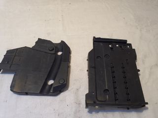 bontott FORD C-MAX II Biztosítéktábla Motortér