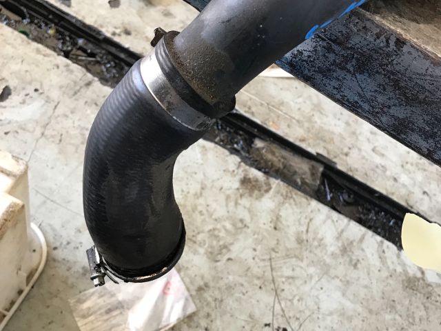 bontott FORD C-MAX II Légbeömlő Cső