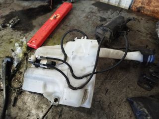 bontott FORD C-MAX II Ablakmosó Tartály