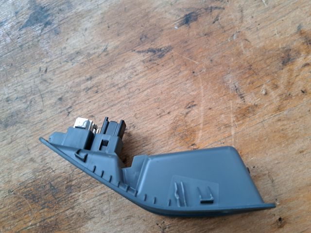 bontott FORD C-MAX II AUX Csatlakozó