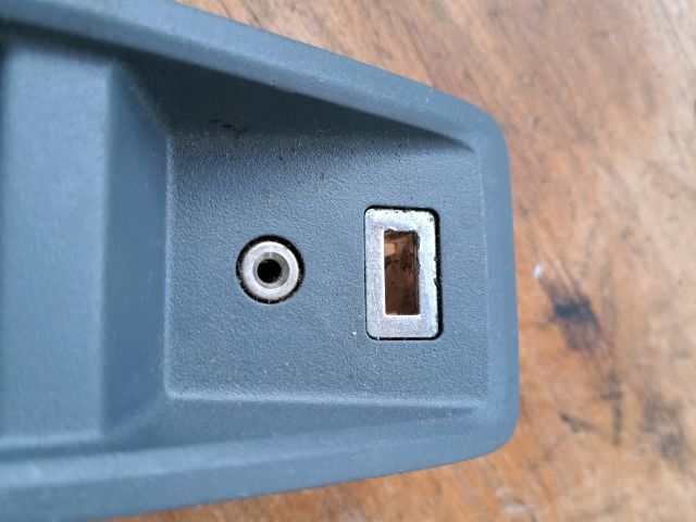 bontott FORD C-MAX II AUX Csatlakozó