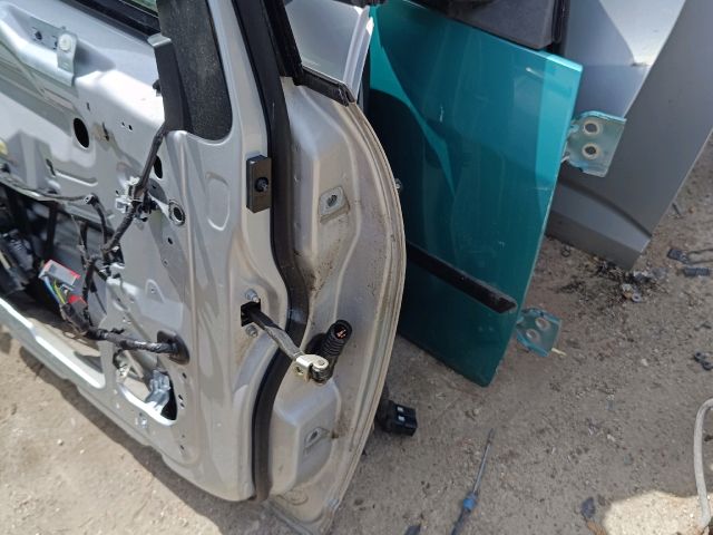 bontott FORD C-MAX II Bal első Ajtó (Üres lemez)