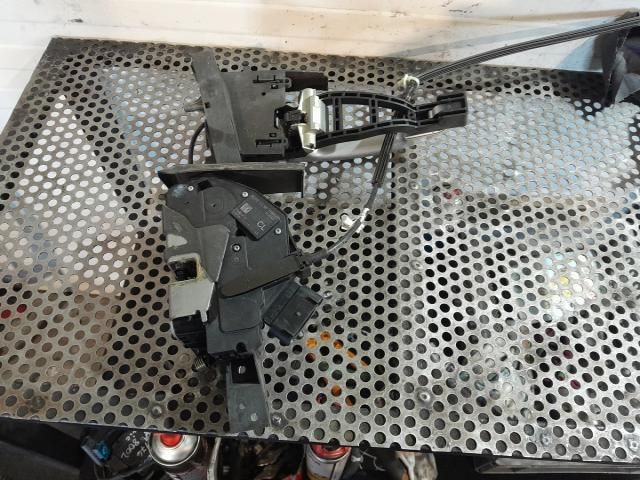 bontott FORD C-MAX II Bal első Ajtózár