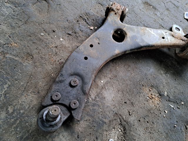 bontott FORD C-MAX II Bal első Alsó Lengőkar