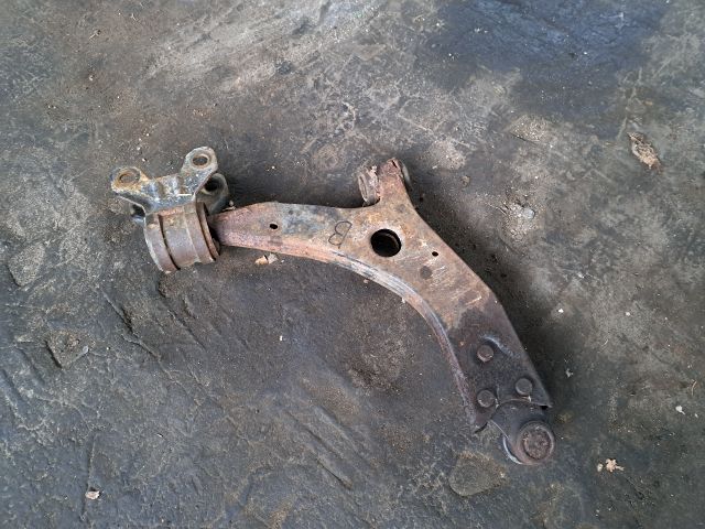 bontott FORD C-MAX II Bal első Alsó Lengőkar