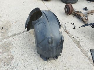 bontott FORD C-MAX II Bal első Dobbetét (Kerékjárati, Műanyag)