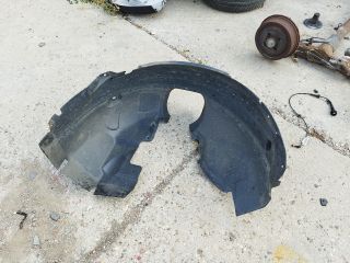 bontott FORD C-MAX II Bal első Dobbetét (Kerékjárati, Műanyag)