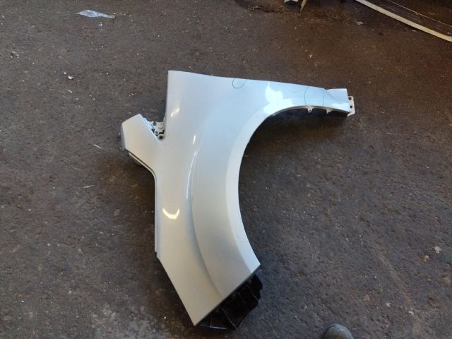 bontott FORD C-MAX II Bal első Sárvédő