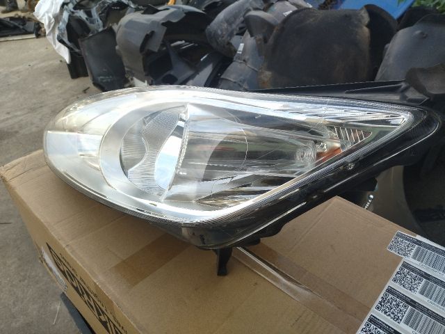 bontott FORD C-MAX II Bal Fényszóró