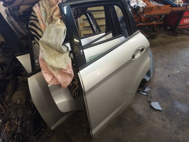 bontott FORD C-MAX II Bal hátsó Ajtó (Üres lemez)