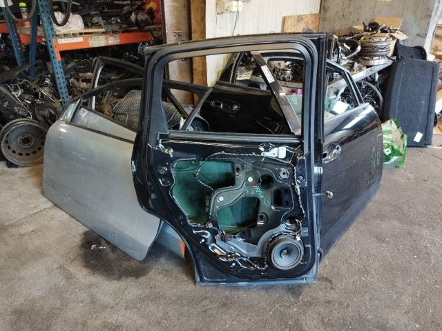 bontott FORD C-MAX II Bal hátsó Ajtó (Üres lemez)