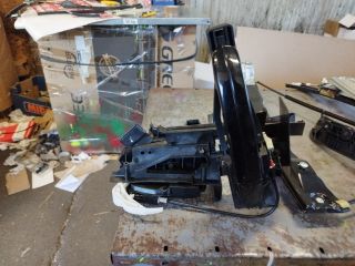 bontott FORD C-MAX II Bal hátsó Ajtózár