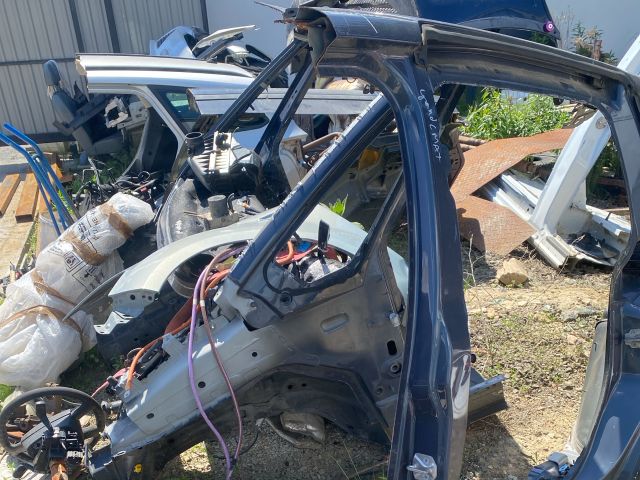 bontott FORD C-MAX II Bal hátsó Sárvédő