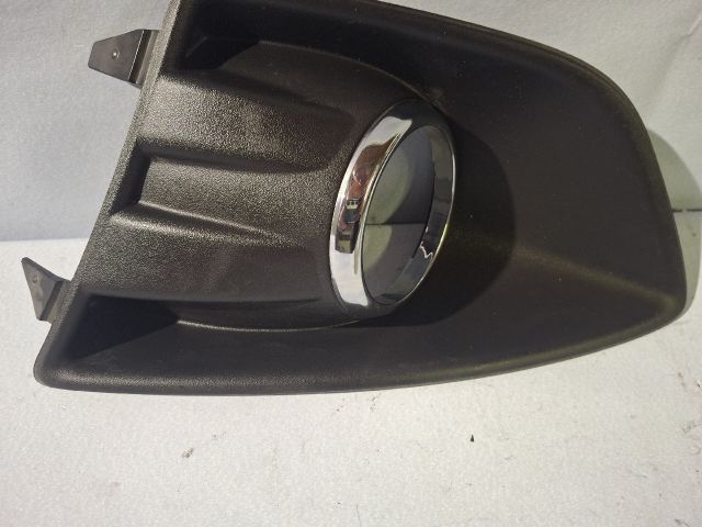 bontott FORD C-MAX II Bal Ködfényszóró Lámpakeret