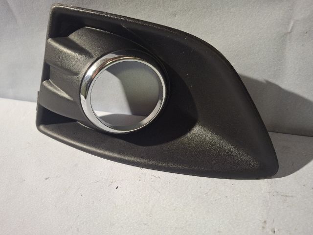 bontott FORD C-MAX II Bal Ködfényszóró Lámpakeret