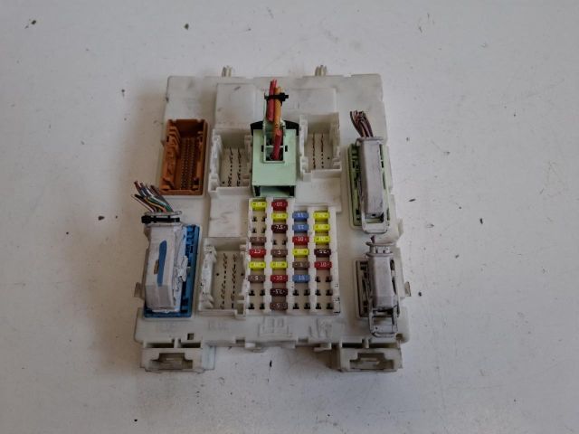 bontott FORD C-MAX II Biztosítéktábla Utastér