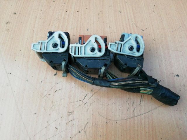 bontott FORD C-MAX II Csatlakozó