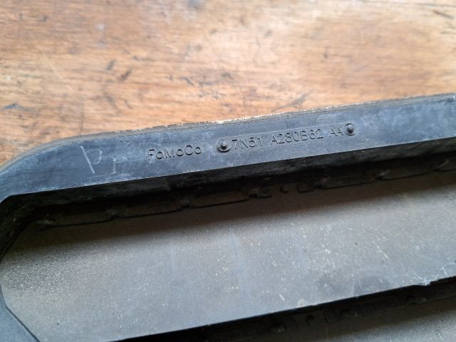 bontott FORD C-MAX II Csomagtér Szellőző Bal