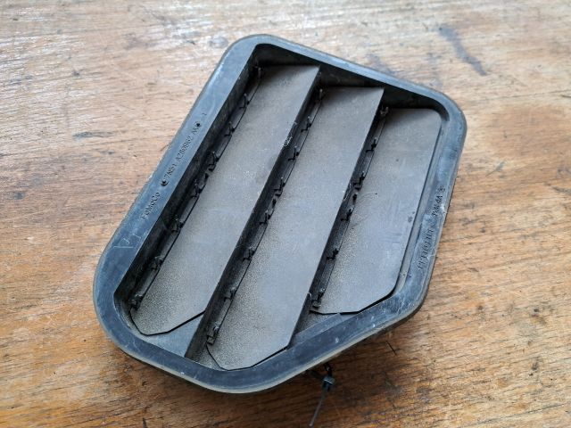 bontott FORD C-MAX II Csomagtér Szellőző Bal