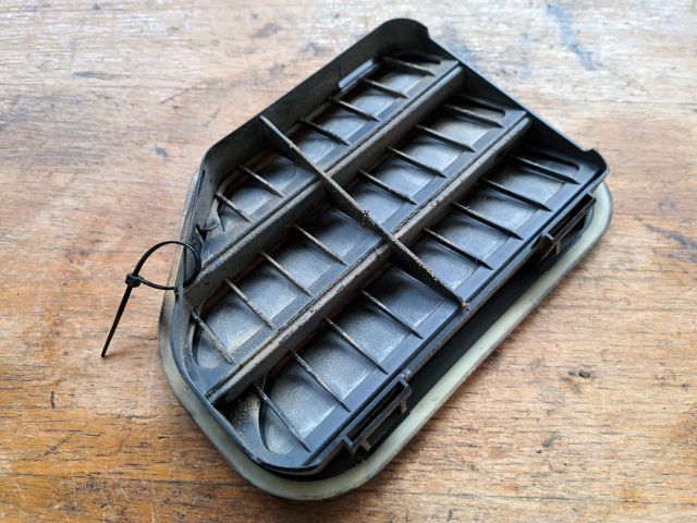 bontott FORD C-MAX II Csomagtér Szellőző Bal