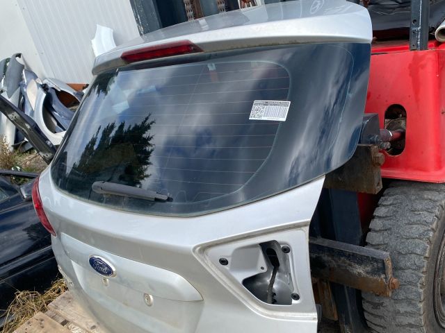 bontott FORD C-MAX II Csomagtérajtó (Részeivel)