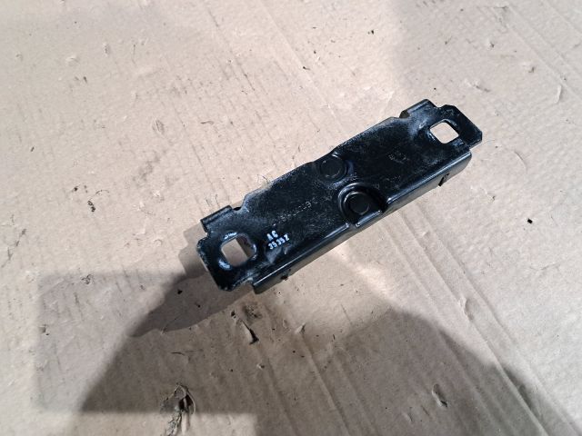 bontott FORD C-MAX II Csomagtérajtó Ütköző