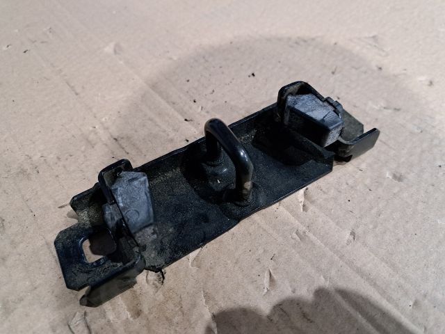 bontott FORD C-MAX II Csomagtérajtó Ütköző