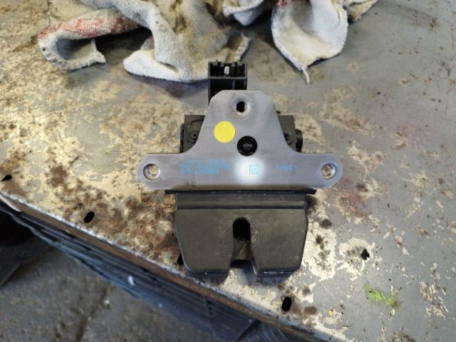 bontott FORD C-MAX II Csomagtérajtó Zárszerkezet