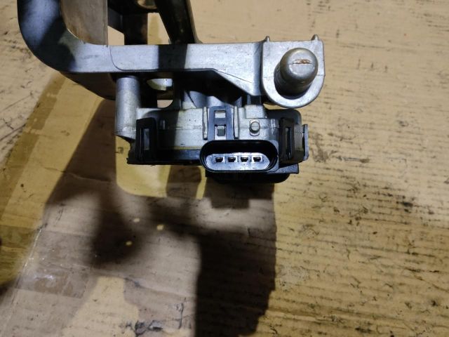 bontott FORD C-MAX II Első Ablaktörlő Szerkezet Motorral