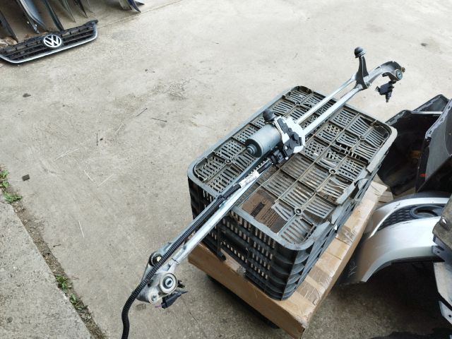 bontott FORD C-MAX II Első Ablaktörlő Szerkezet Motorral