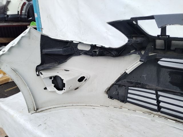 bontott FORD C-MAX II Első Lökhárító (Üresen)