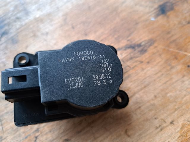 bontott FORD C-MAX II Fűtés Állító Motor