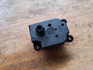 bontott FORD C-MAX II Fűtés Állító Motor