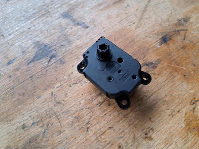 bontott FORD C-MAX II Fűtés Állító Motor