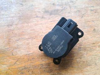 bontott FORD C-MAX II Fűtés Állító Motor