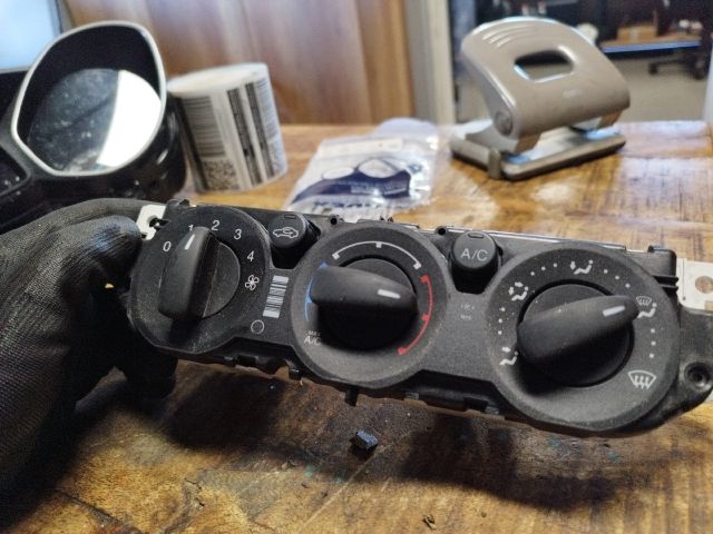 bontott FORD C-MAX II Fűtéskapcsoló (manuális klímás)