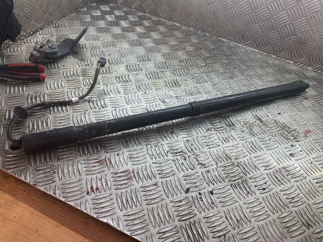 bontott FORD C-MAX II Gázrugós Kitámasztó Teleszkóp Csomagtérajtó Bal