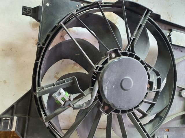 bontott FORD C-MAX II Hűtőventilátor