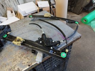 bontott FORD C-MAX II Jobb első Ablakemelő Szerkezet (Elektromos)